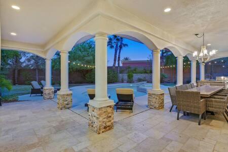 Lux 5Br Vegas Home W Pool, Spa, Games, Near Strip لاس فيغاس المظهر الخارجي الصورة