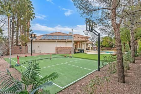 Lux 5Br Vegas Home W Pool, Spa, Games, Near Strip لاس فيغاس المظهر الخارجي الصورة